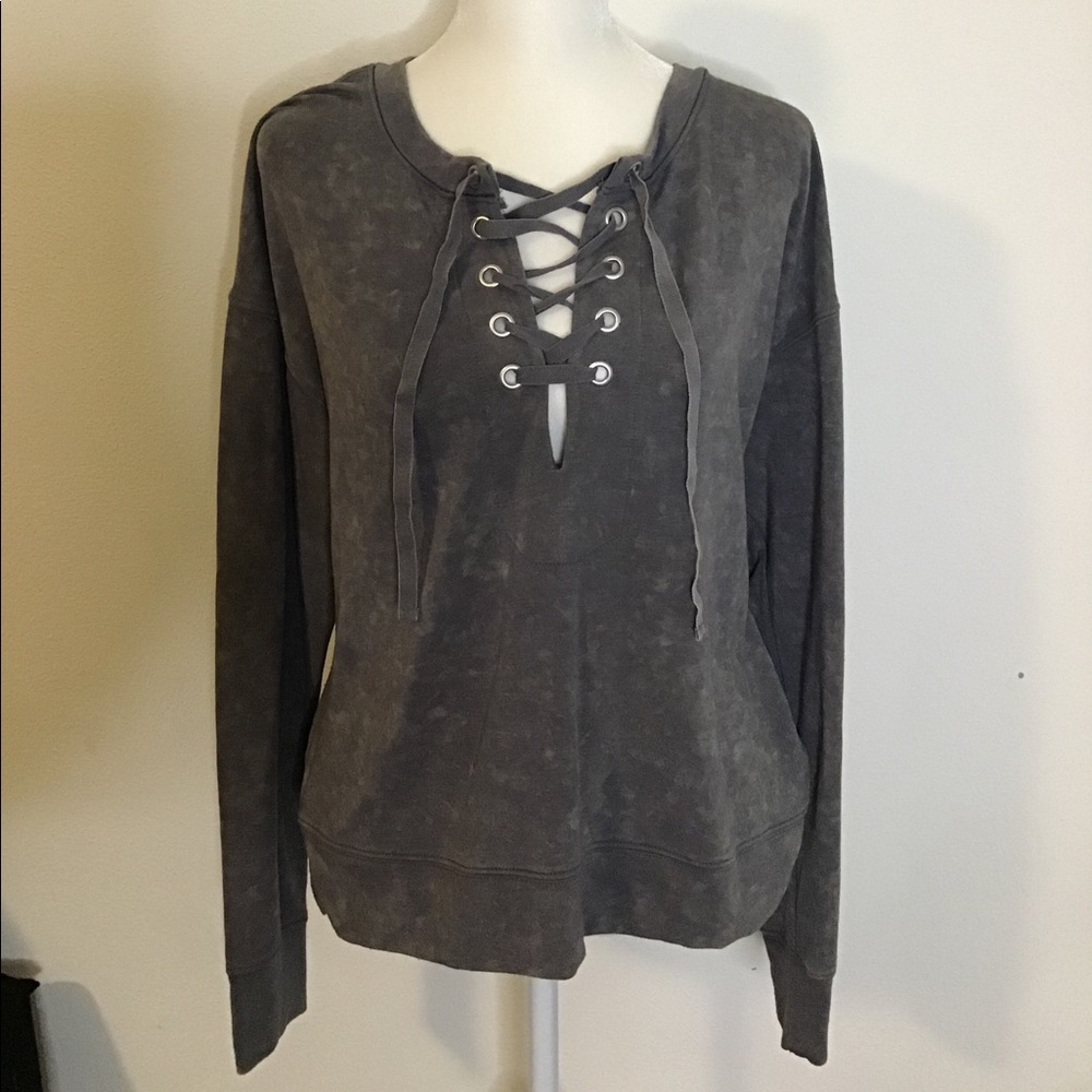 Long sleeve cross tied front shirt